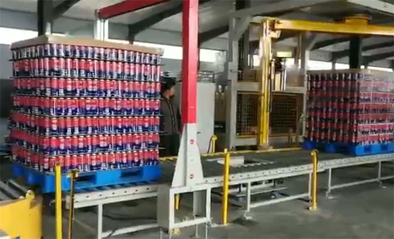 碼垛+纏膜輸送線-罐裝